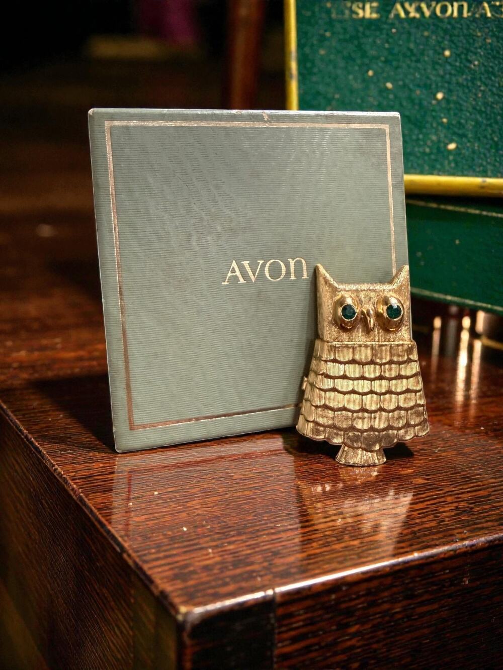 Vintage 1969 Avon Owl Perfume Brooch Gold Tone Green Eyes Regence Box NOS
